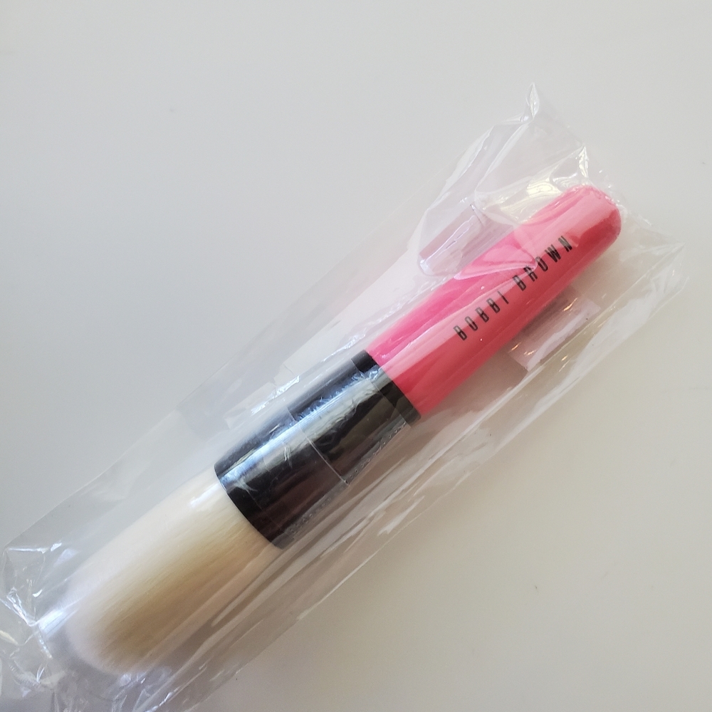 Bobbi Brown face blender brush